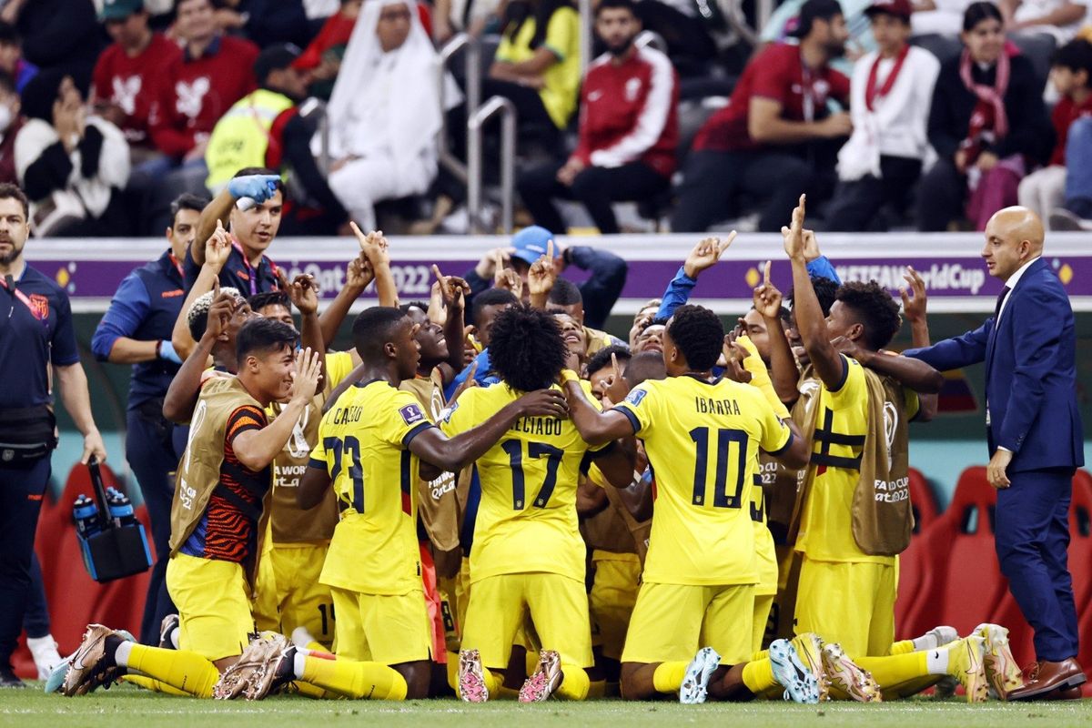 Ecuador derrotó 2-0 a Qatar e inició el Mundial 2022 con el pie derecho.