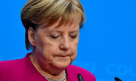 La Unión Cristiano Demócrata (CDU) de la canciller Angela Merkel obtuvo mínimos históricos de votos. La Unión Cristiano Demócrata (CDU) de la canciller Angela Merkel obtuvo mínimos históricos de votos.