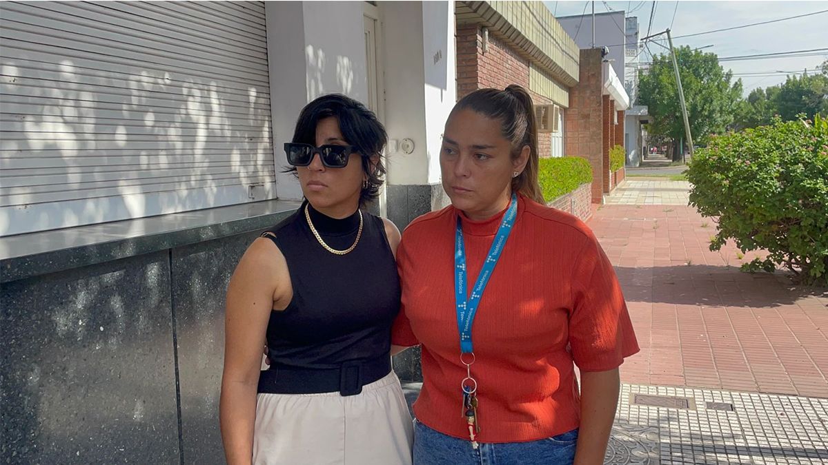 Unidas por el dolor. Las madres de Jerem&iacute;as y de Delfina, la joven agredida en San Crist&oacute;bal, dieron una conferencia este jueves y exigieron tratar la baja de la edad de imputabilidad.