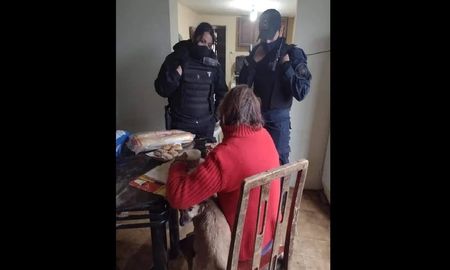 El desesperado pedido de una anciana a la policía: Hace varios días que no como El desesperado pedido de una anciana a la policía: Hace varios días que no como
