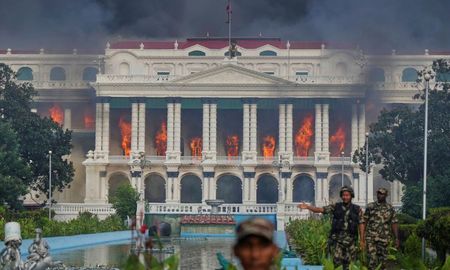 KP Sharma Oli presentó su renuncia en medio de una crisis política y social. KP Sharma Oli presentó su renuncia en medio de una crisis política y social.