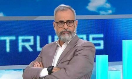 Jorge Rial volverá a Intrusos a modo de invitado para hablar de su nuevo ciclo. Jorge Rial volverá a Intrusos a modo de invitado para hablar de su nuevo ciclo.