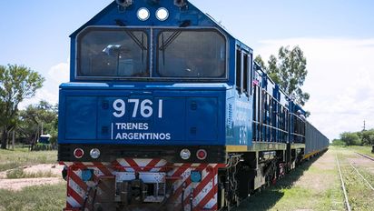 Belgrano Cargas: lo recaudado por la venta del material rodante se destinará a infraestructura vial