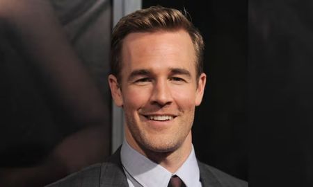 El actor James Van Der Beek falleció a los 48 años rodeado de su familia tras enfrentar un cáncer de colon. El actor James Van Der Beek falleció a los 48 años rodeado de su familia tras enfrentar un cáncer de colon.