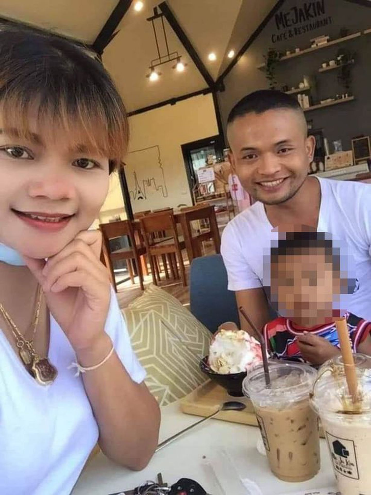 El chico de Tailandia había sido dado de baja de la policía el año pasado.