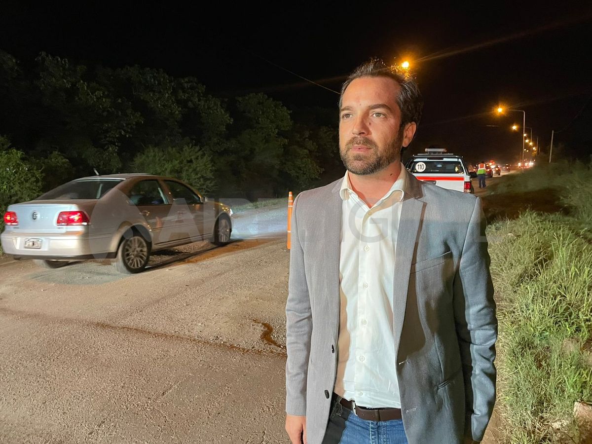El intendente Miguel Weiss Ackerley contó en exclusiva con AIRE cómo serán los trabajos en el Acceso Norte de Santo Tomé. El intendente Miguel Weiss Ackerley contó en exclusiva con AIRE cómo serán los trabajos en el Acceso Norte de Santo Tomé.