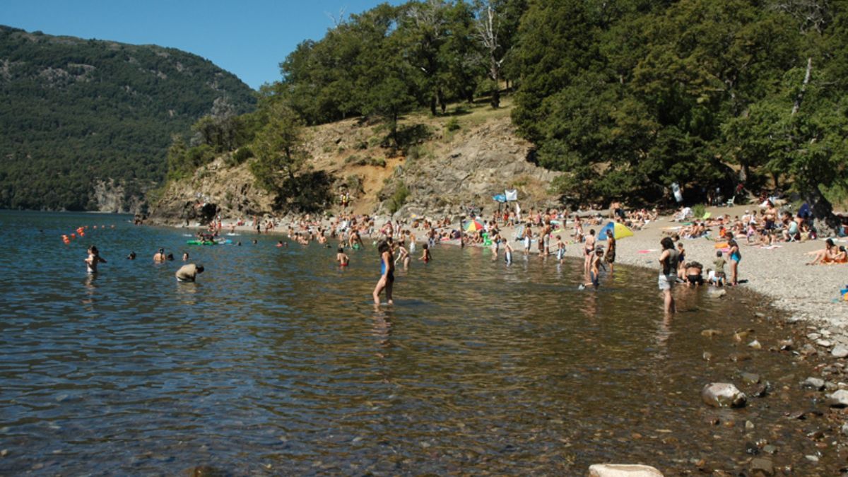 Escapada a una playa paradisíaca de la Patagonia sacada de una película y que pocos conocen. Escapada a una playa paradisíaca de la Patagonia sacada de una película y que pocos conocen.