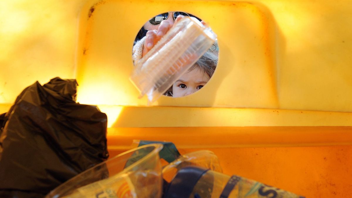 La Municipalidad envió a reciclado 5.120 kilos de papel y 4.840 kilos de plástico.