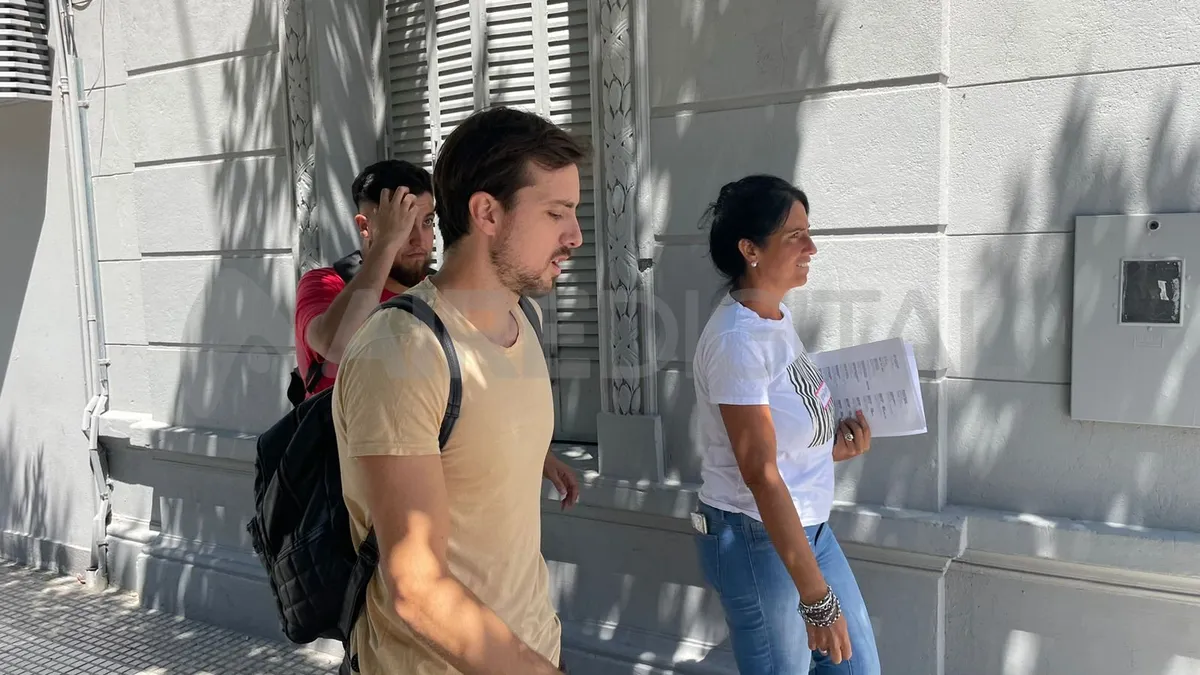 Christian Bernardi, se realizó este lunes la revisión médica para convertirse en un nuevo refuerzo de Colón. Christian Bernardi, se realizó este lunes la revisión médica para convertirse en un nuevo refuerzo de Colón.