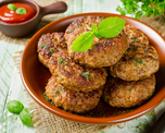 Hamburguesas de avena saludables para el almuerzo.