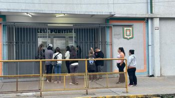 Familias reclamaron seguridad en escuela Lourdes tras las amenazas de una madre a otra en la puerta del establecimiento educativo.
