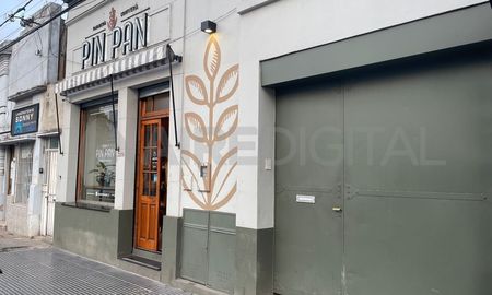 Volvieron a robar en la panadería de Francia al 3200. Volvieron a robar en la panadería de Francia al 3200.