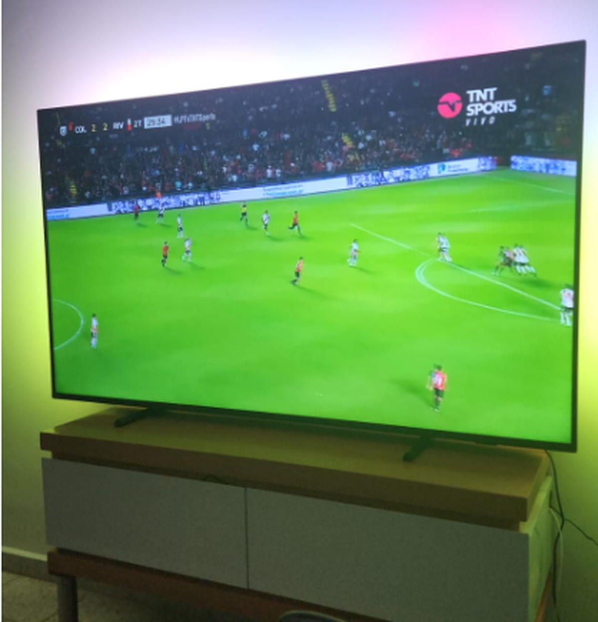 Santiago Guerzovich siguiendo el partido de Colón con River desde Israel. Santiago Guerzovich siguiendo el partido de Colón con River desde Israel.