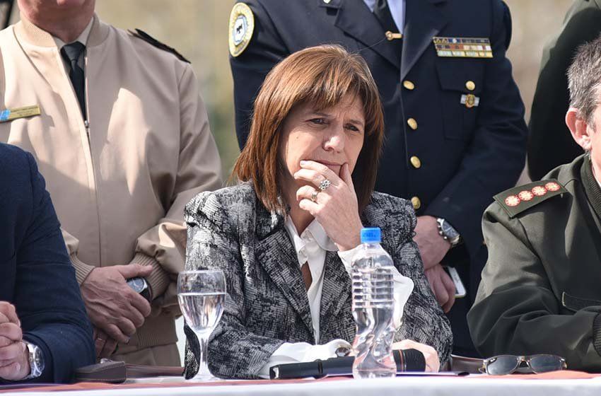 Bullrich dijo que Los Monos pagan hasta 4 mil pesos por balacera