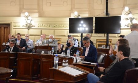 La Cámara de Senadores dio media sanción al proyecto de ley que declara de utilidad pública y sujeta a expropiación la planta de Puerto General San Martín de la empresa Dow Química Argentina. La Cámara de Senadores dio media sanción al proyecto de ley que declara de utilidad pública y sujeta a expropiación la planta de Puerto General San Martín de la empresa Dow Química Argentina.