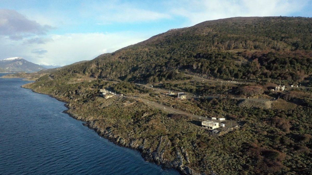 En torno al Monte Susana existen numerosas historias y leyendas relacionadas con el establecimiento de la Mina Beatriz y la presencia de reclusos de la cárcel que funcionó desde 1910 hasta 1947, quienes ayudaron en la construcción de caminos.