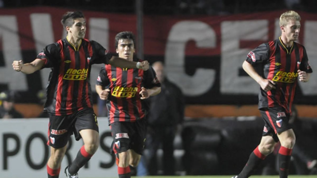 Colón disputó en 2012 su quinta copa internacional. Colón disputó en 2012 su quinta copa internacional.