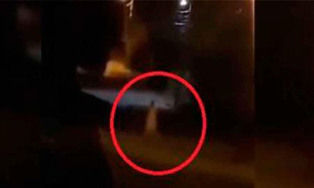 Una broma que salió mal: se disfrazó de La Llorona para espantar a sus vecinos y la mataron a balazos Una broma que salió mal: se disfrazó de La Llorona para espantar a sus vecinos y la mataron a balazos