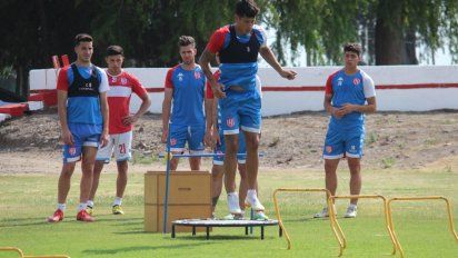Unión volvió al trabajo en Casasol con miras a la próxima Copa Maradona