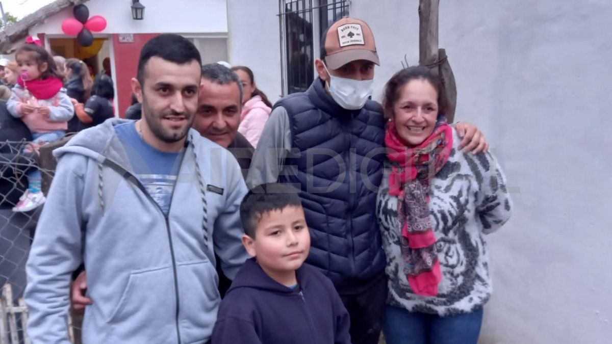 Gabriel Sanabria en San Javier junto a su familia.