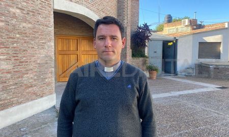El padre Matias Vecino fue ordenado como obispo auxiliar de Santa Fe. El padre Matias Vecino fue ordenado como obispo auxiliar de Santa Fe.
