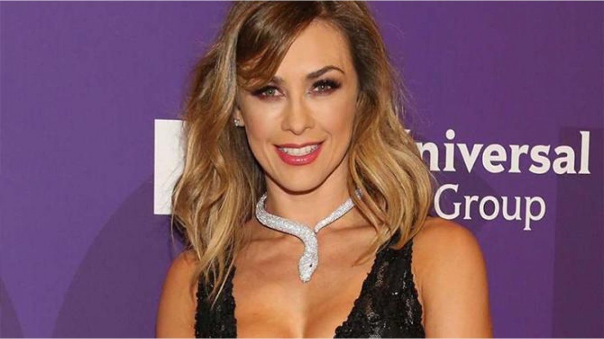 Aracely Arámbula se viste de Catrina y luce como la más sexy de México