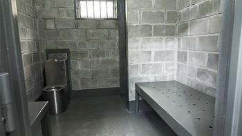 Una de las celdas en donde son alojados los menores en conflicto con la ley penal.&nbsp;