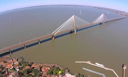 Argentinos fueron detenidos por cobrar beneficios de Ansés para ciudadanos paraguayos. Argentinos fueron detenidos por cobrar beneficios de Ansés para ciudadanos paraguayos.