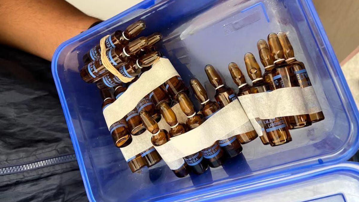 Ampollas de fentanilo del laboratorio Celtyc, similares a las robadas en el Hospital Iturraspe de Santa Fe. Los investigadores advierten que pudieron haber sido sacadas en bolsillos de los uniformes de una o más personas. Ampollas de fentanilo del laboratorio Celtyc, similares a las robadas en el Hospital Iturraspe de Santa Fe. Los investigadores advierten que pudieron haber sido sacadas en bolsillos de los uniformes de una o más personas.