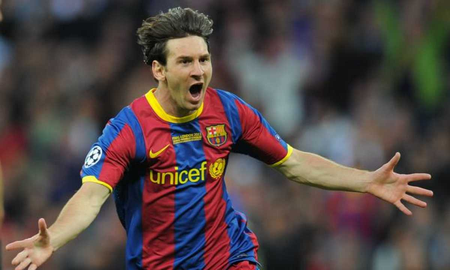 El padre de Lionel Messi está reunido con el presidente del Barcelona para limar asperezas y lograr el retorno del crack al club. El padre de Lionel Messi está reunido con el presidente del Barcelona para limar asperezas y lograr el retorno del crack al club.