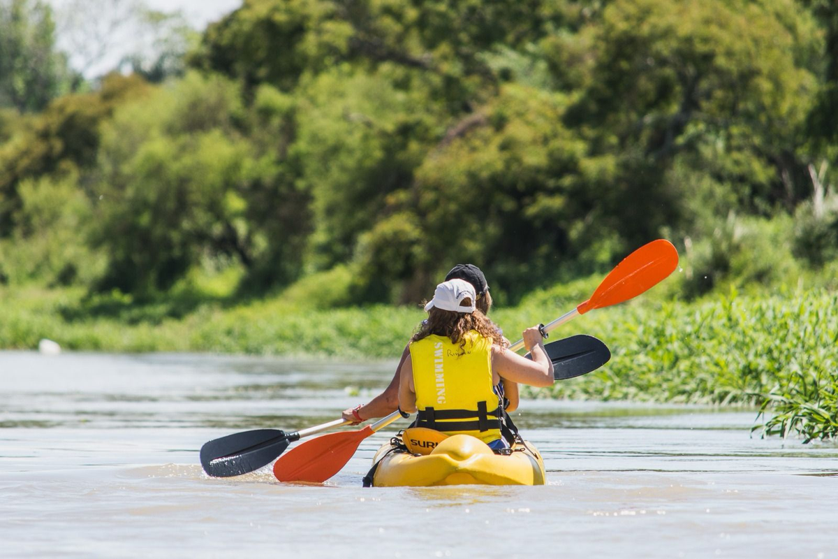 En Santa Fe hay deportes náuticos para practicar. En Santa Fe hay deportes náuticos para practicar.
