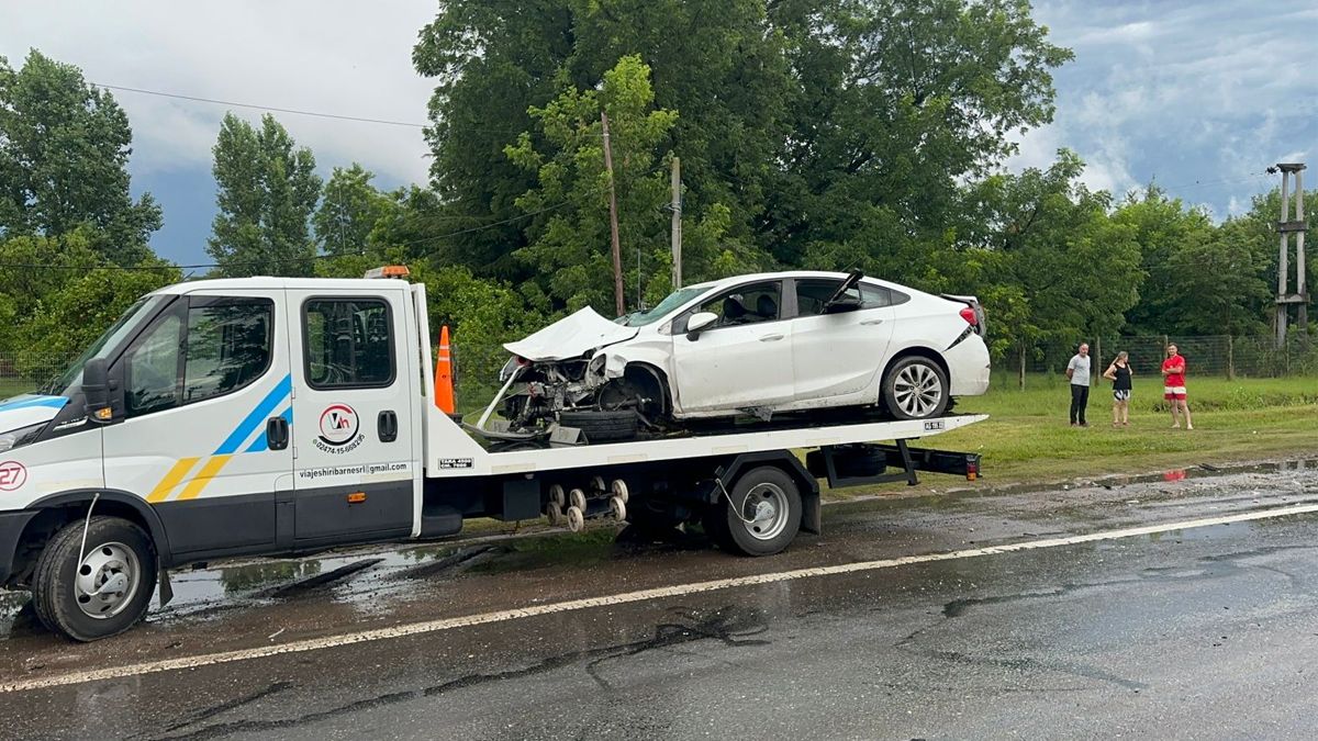 Así quedó el Chevrolet Cruze involucrado en el siniestro con el camión de combustible.