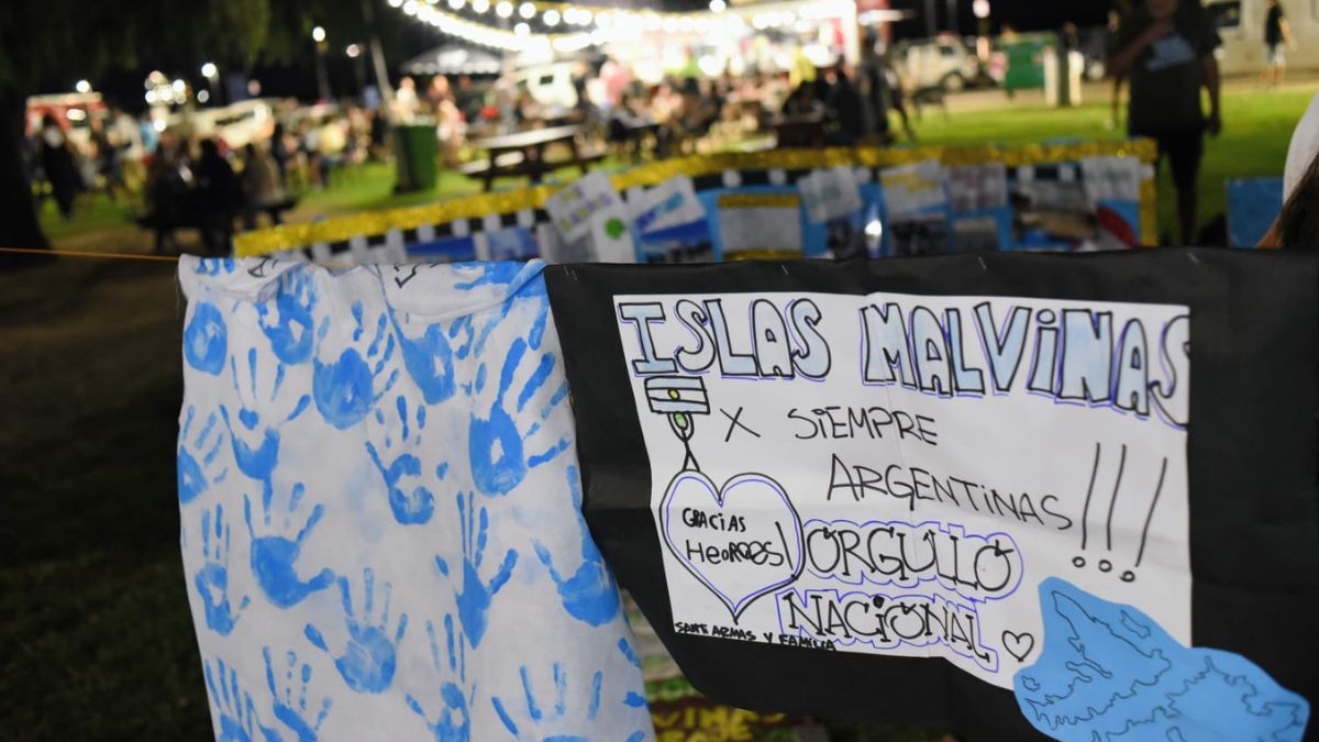 La vigilia en el Monumento a la Bandera de Rosario mostr&oacute; una gran convocatoria el &uacute;ltimo 2 de abril, en el que tambi&eacute;n cont&oacute; con show musicales.