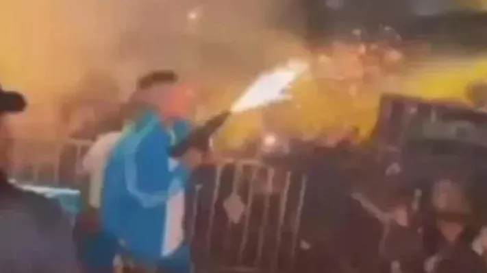 L-Gante aclaró que lo que tenía en la mano era una chispa fría.