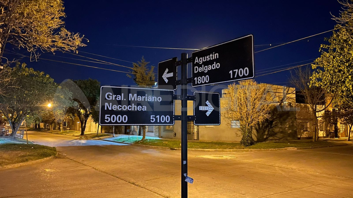 Un vecino que se trasladaba en bicicleta halló a la menor en estado inconsciente y convulsionando en el interior del contenedor. Un vecino que se trasladaba en bicicleta halló a la menor en estado inconsciente y convulsionando en el interior del contenedor.