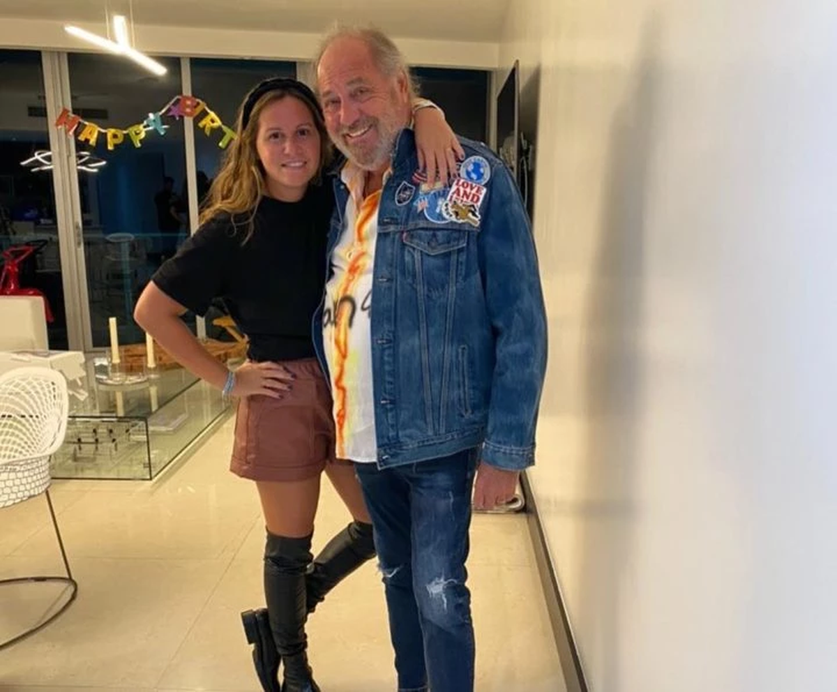 Pamela despidió a su papá, Marcelo.