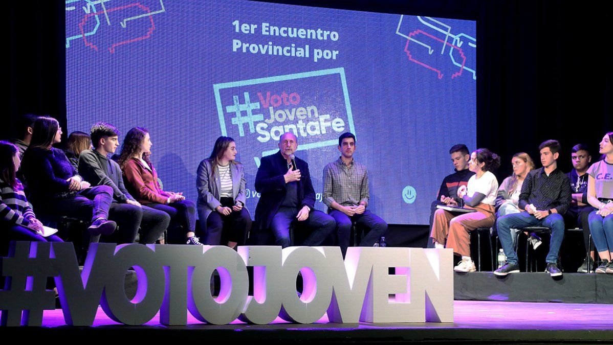 "Es el momento de avanzar con el voto joven en Santa Fe", aseguran desde el Gobierno 1 Momento de avanzar con el voto joven