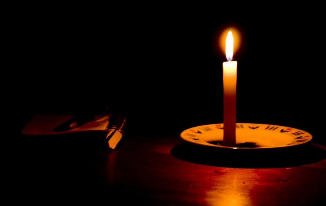 Un incendio cerca de la traza de alta tensión provocó el corte del suministro.