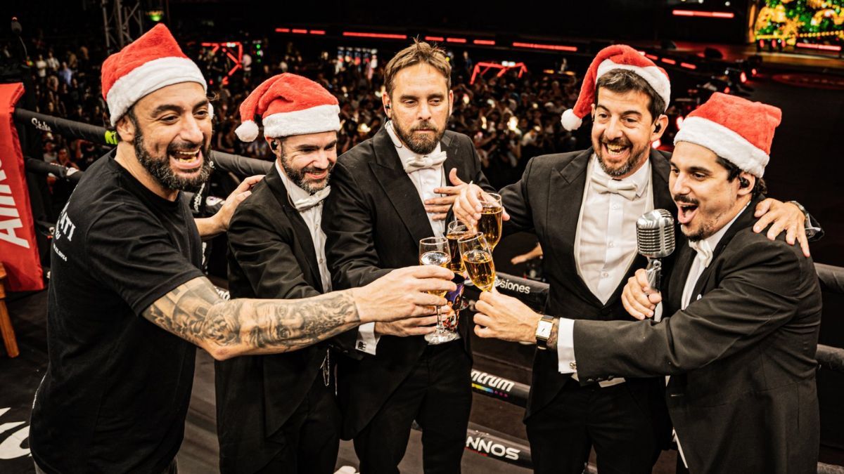 El jueves 19 de diciembre se llevó a cabo “Párense de Manos”, un evento de boxeo organizado por el programa “Paren la Mano”. El jueves 19 de diciembre se llevó a cabo “Párense de Manos”, un evento de boxeo organizado por el programa “Paren la Mano”.
