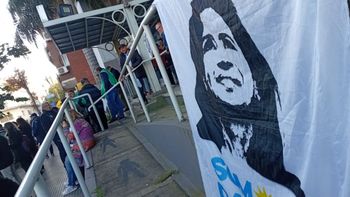 En una jornada tranquila en la sede del Partido Justicialista de Santa Fe, dirigentes sindicales y jóvenes militantes, expresaron sus sensaciones tras la ratificación de la condena a Cristina Kirchner.