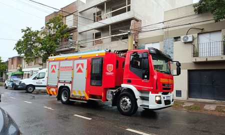 Al lugar arribó personal de Bomberos y del 107, que trasladaron al hombre al Hospital Cullen. Al lugar arribó personal de Bomberos y del 107, que trasladaron al hombre al Hospital Cullen.