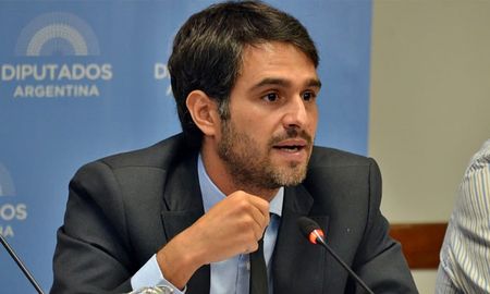 Juan Martín, diputado nacional radical por la provincia de Santa Fe. Juan Martín, diputado nacional radical por la provincia de Santa Fe.