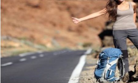 Viajó de Salta a Santa Cruz a dedo para conocer a su amor: la rechazó y ahora no puede regresar | Imagen ilustrativa Viajó de Salta a Santa Cruz a dedo para conocer a su amor: la rechazó y ahora no puede regresar | Imagen ilustrativa