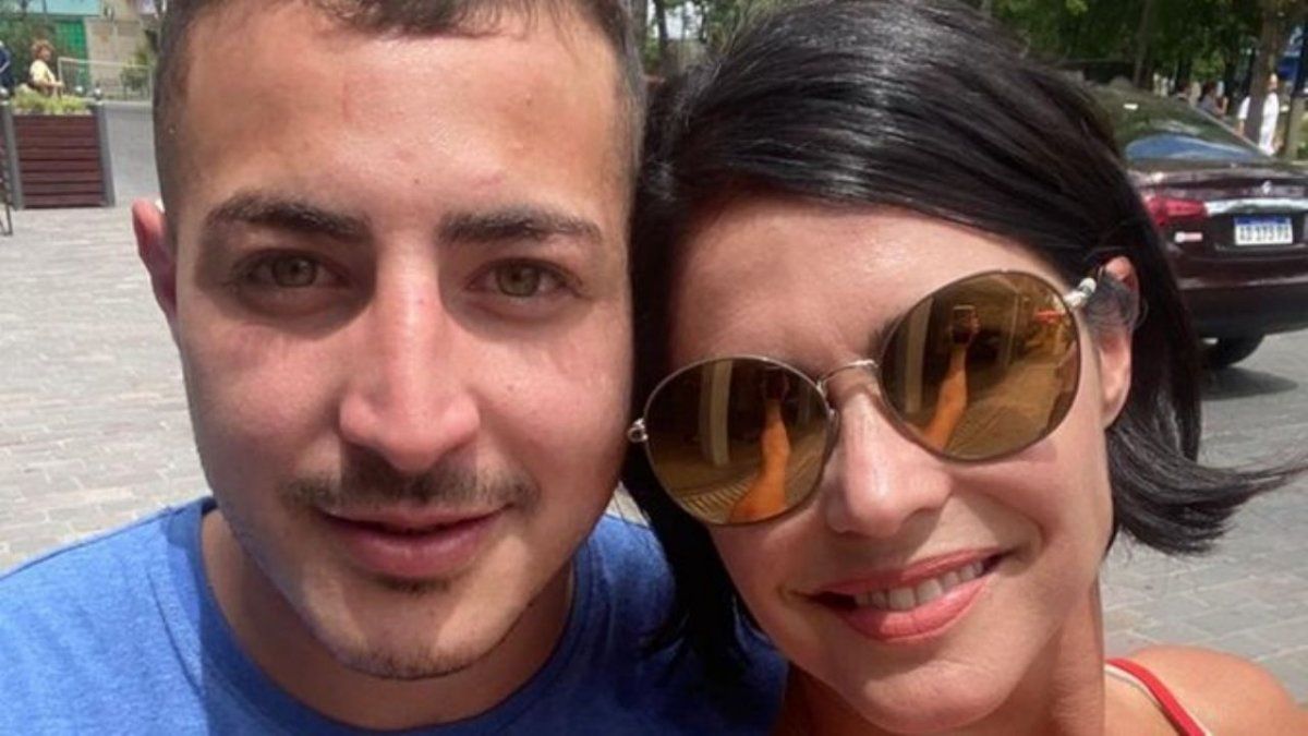 Pamela David junto a su hermano