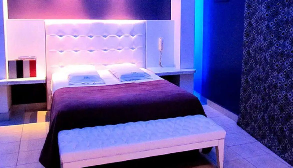 Paraguay: un hombre se infartó en un motel con su amante y la esposa tuvo que reconocer el cuerpo