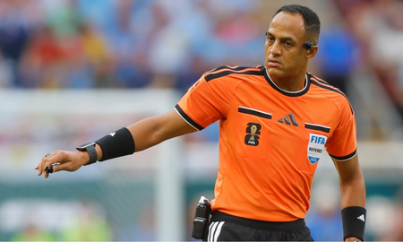 Ismail Elfath dirigió tres partidos en esta Copa del Mundo. Ismail Elfath dirigió tres partidos en esta Copa del Mundo.