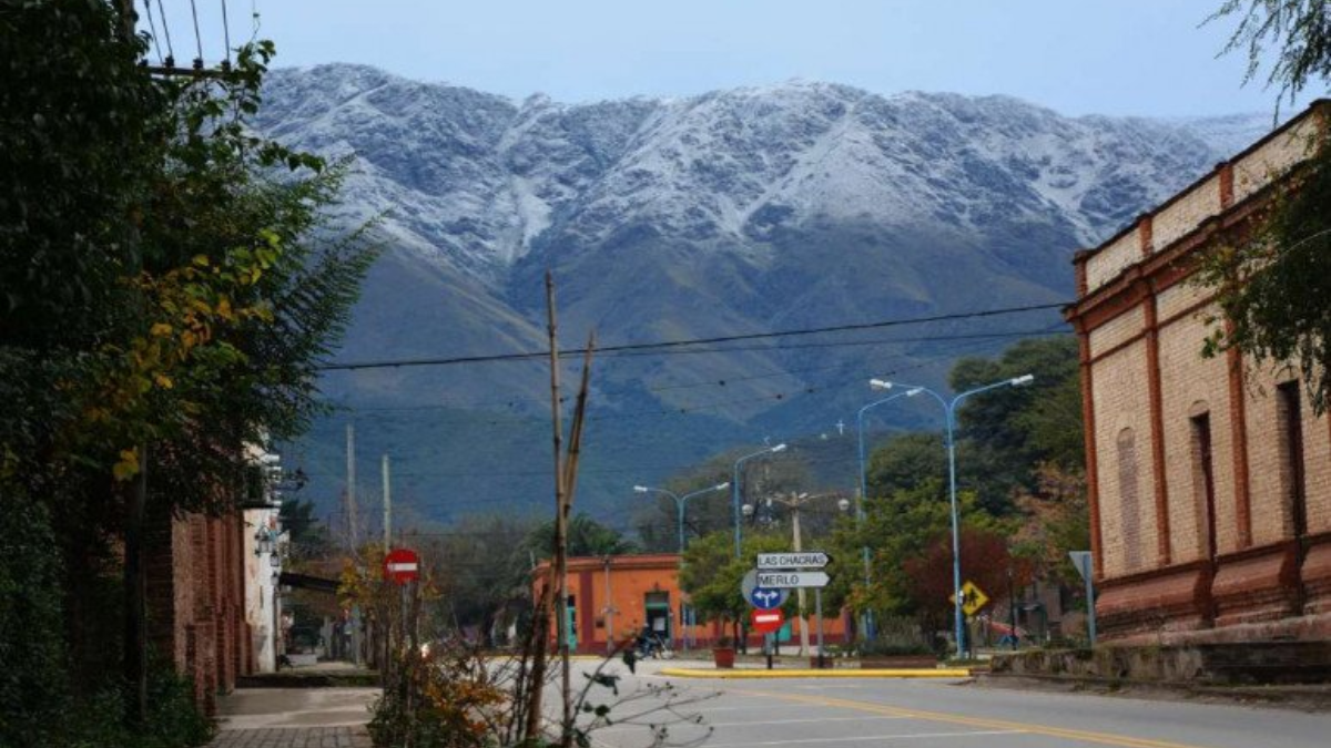 Con un hermoso paisaje serrano, la localidad de La Paz invita a ser recorrida en una escapada de fin de semana. Con un hermoso paisaje serrano, la localidad de La Paz invita a ser recorrida en una escapada de fin de semana.