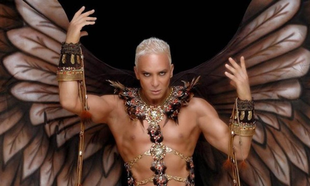 El bailarín estuvo en el programa de Moria Casán, habló de su vida privada, y confesó que la acrobacia aporta mucho a su vida sexual. El bailarín estuvo en el programa de Moria Casán, habló de su vida privada, y confesó que la acrobacia aporta mucho a su vida sexual.