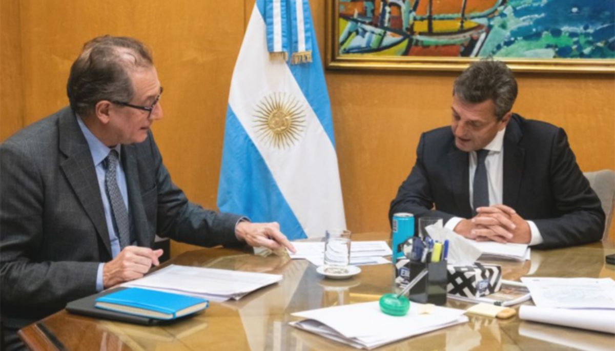 Recalculando: en solo cuatro meses ya se superó la mitad de la meta de inflación anual prevista por el Gobierno.