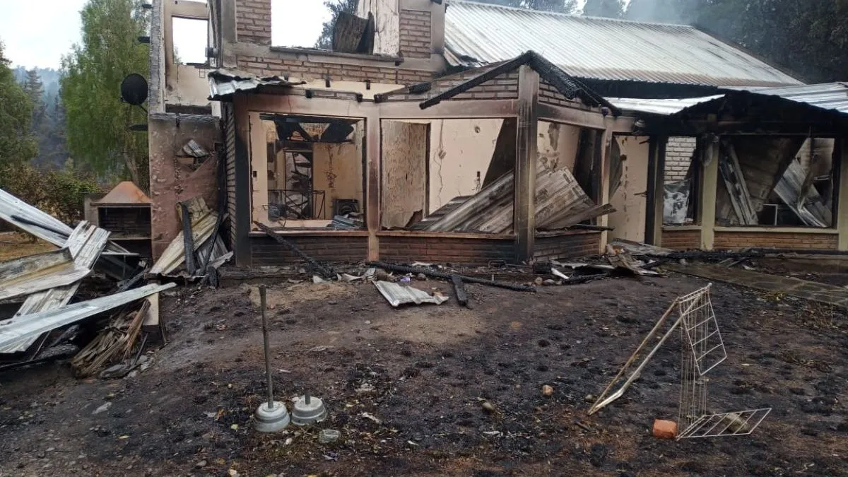 "Nos fuimos con lo puesto", aseguró Diego, víctima de los incendios en la Patagonia. 